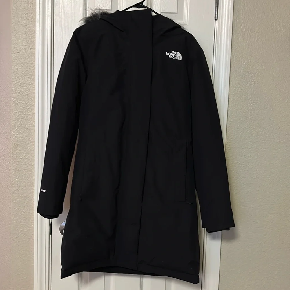 The North Face Women’s Arctic Parka - Picture 3 of 6